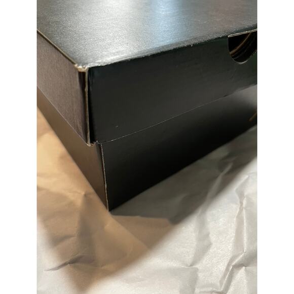 Nike Air Jordan 1 Mid Reverse Bred Retro Red 554724069 Sz 9 Box Streetwear - Picture 10 of 16